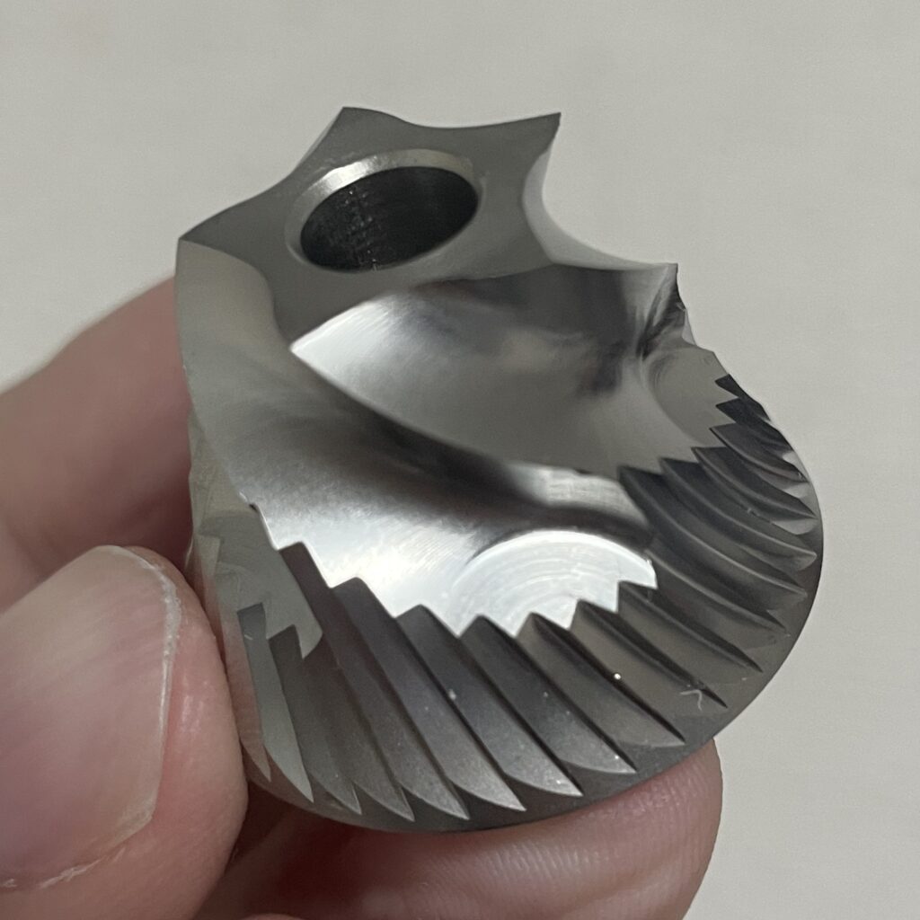 コーヒーインストラクター愛用のスマートG PROの実機のステンレス刃