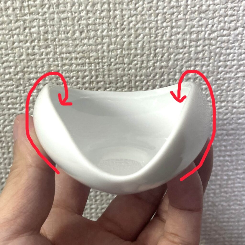「watchget」のコーヒー豆の計量皿は内側にカール状の加工がしてある