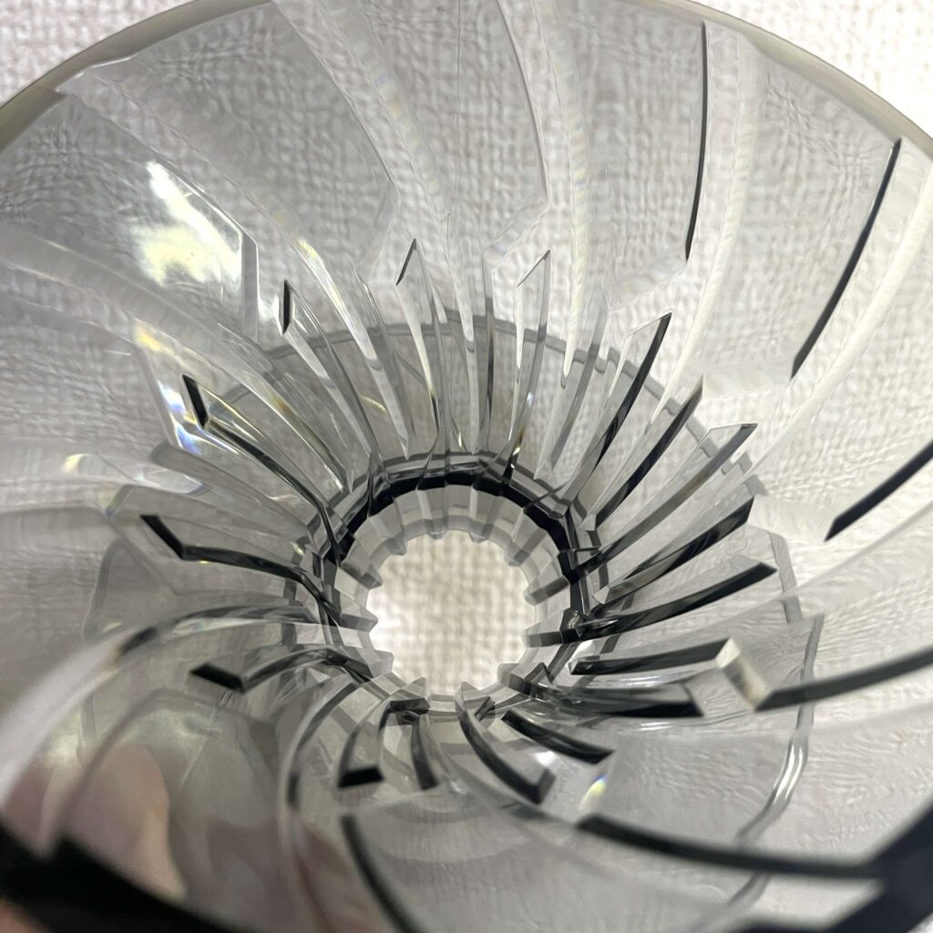 「ALPHA DRIPPER」は複雑なリブが特徴