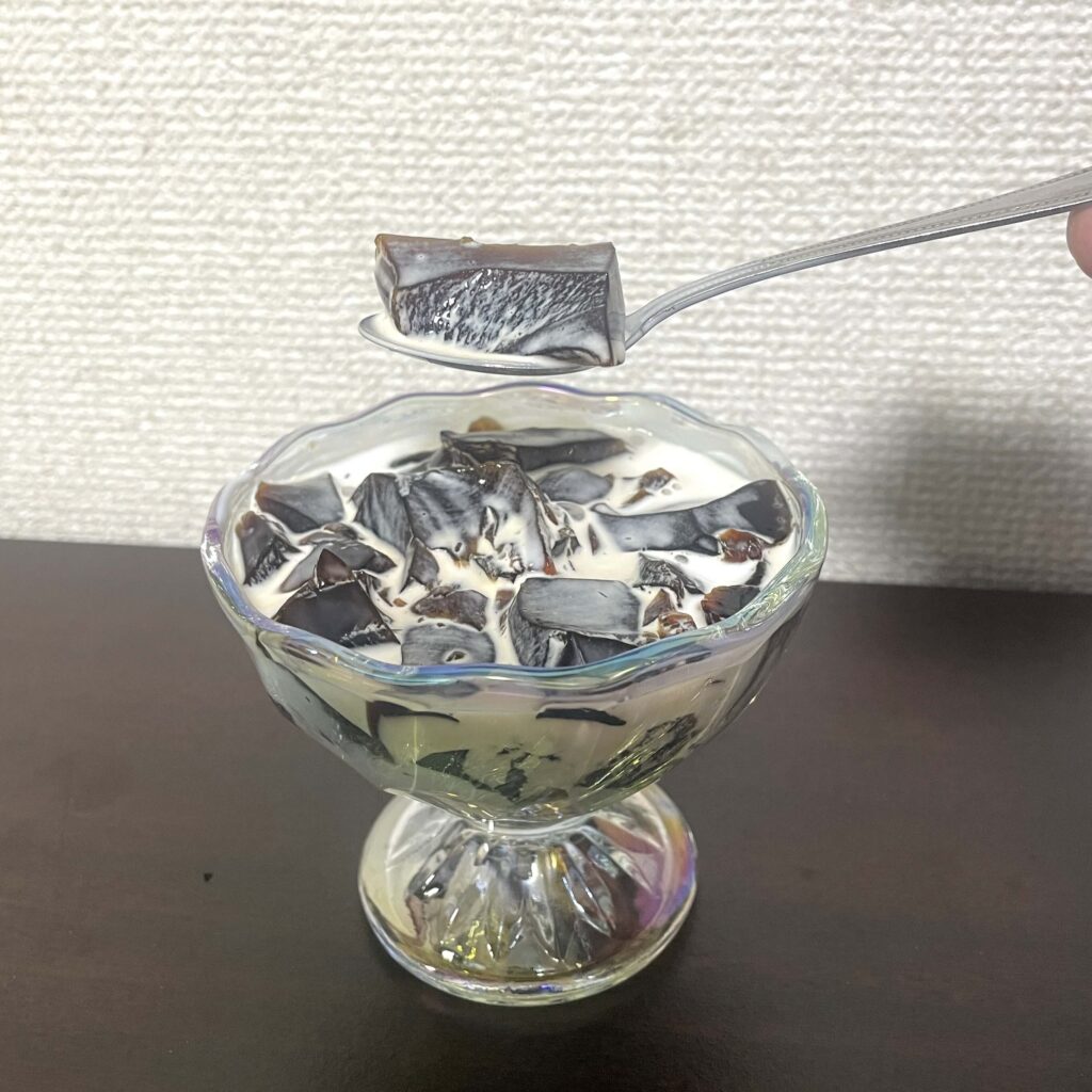 無印良品のコーヒーゼリーと生クリーム