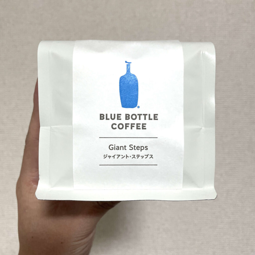 ブルーボトルコーヒーのブレンド「ジャイアント・ステップス」のパッケージ表面