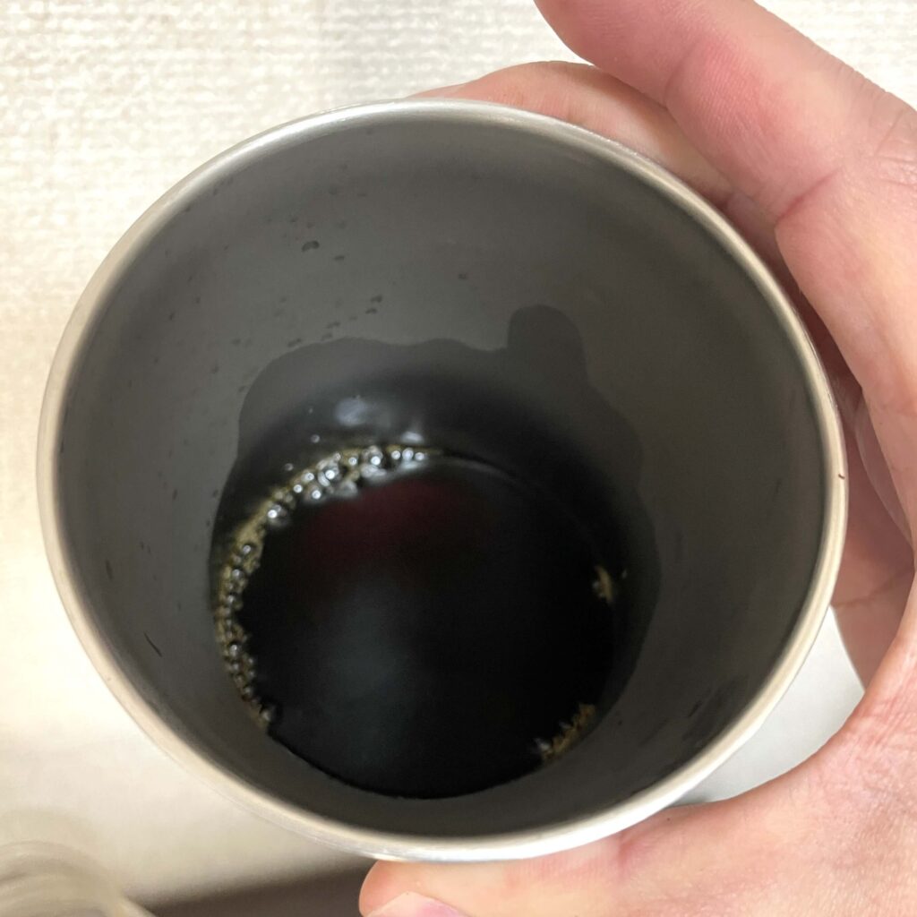 ステンレスタンブラーで検証している様子