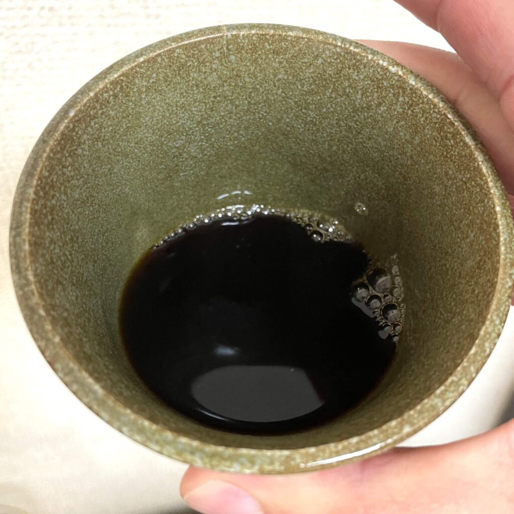 陶器で検証している様子