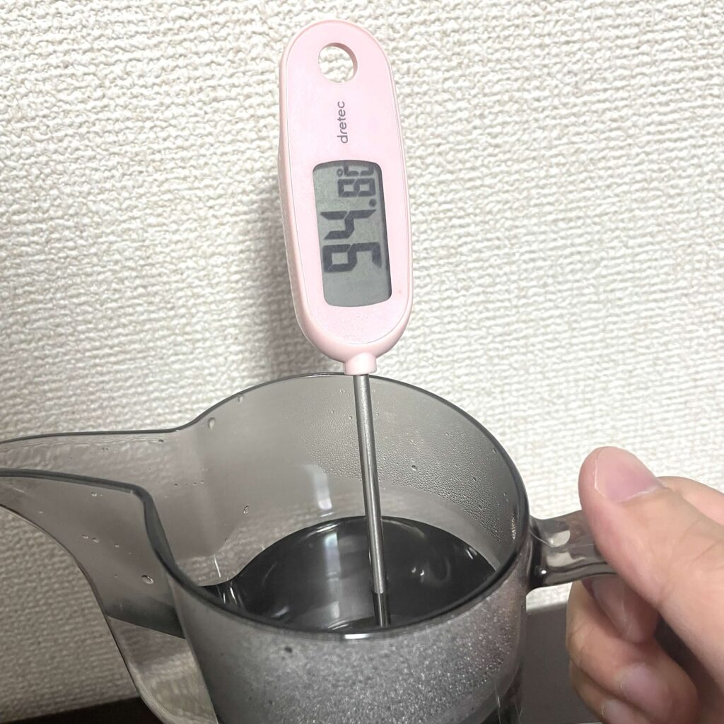 実際に沸騰したお湯が適温になった様子