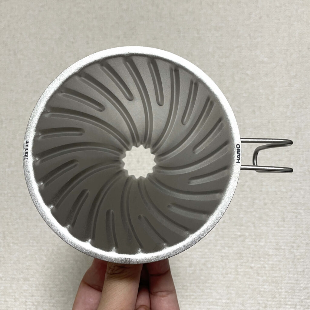 V60 チタンドリッパーの上から見た様子