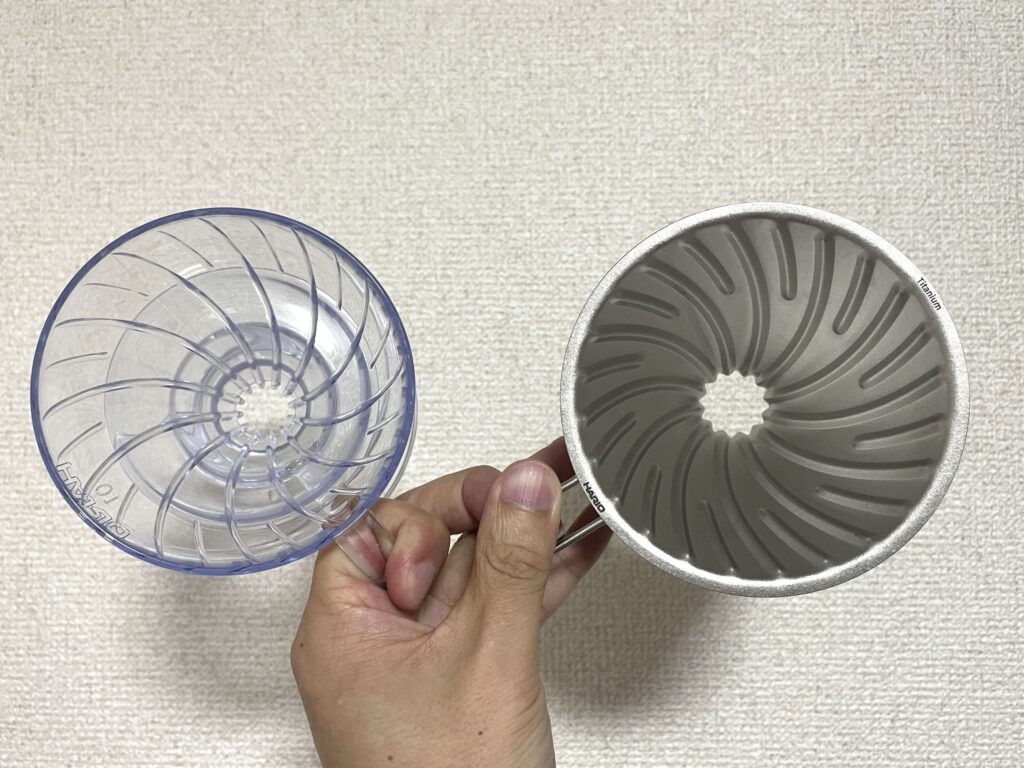 V60 チタンドリッパーと樹脂のV60の違い