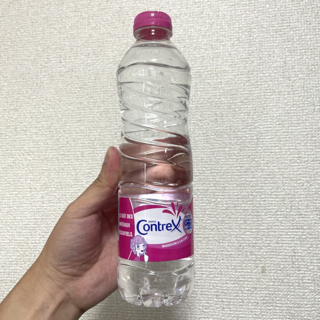 コントレックスの水を飲んだ時の様子