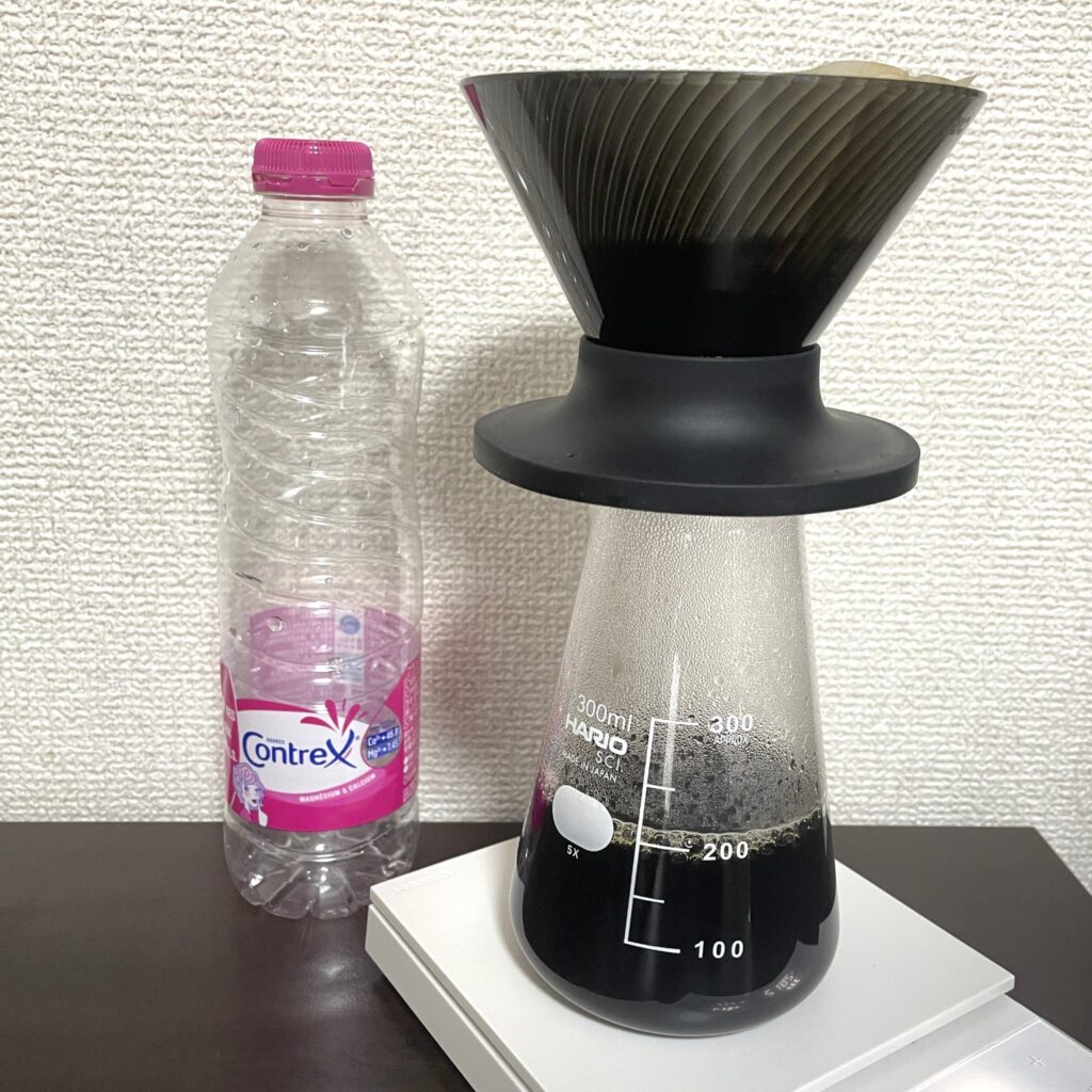 硬水のコントレックスでハンドドリップした様子