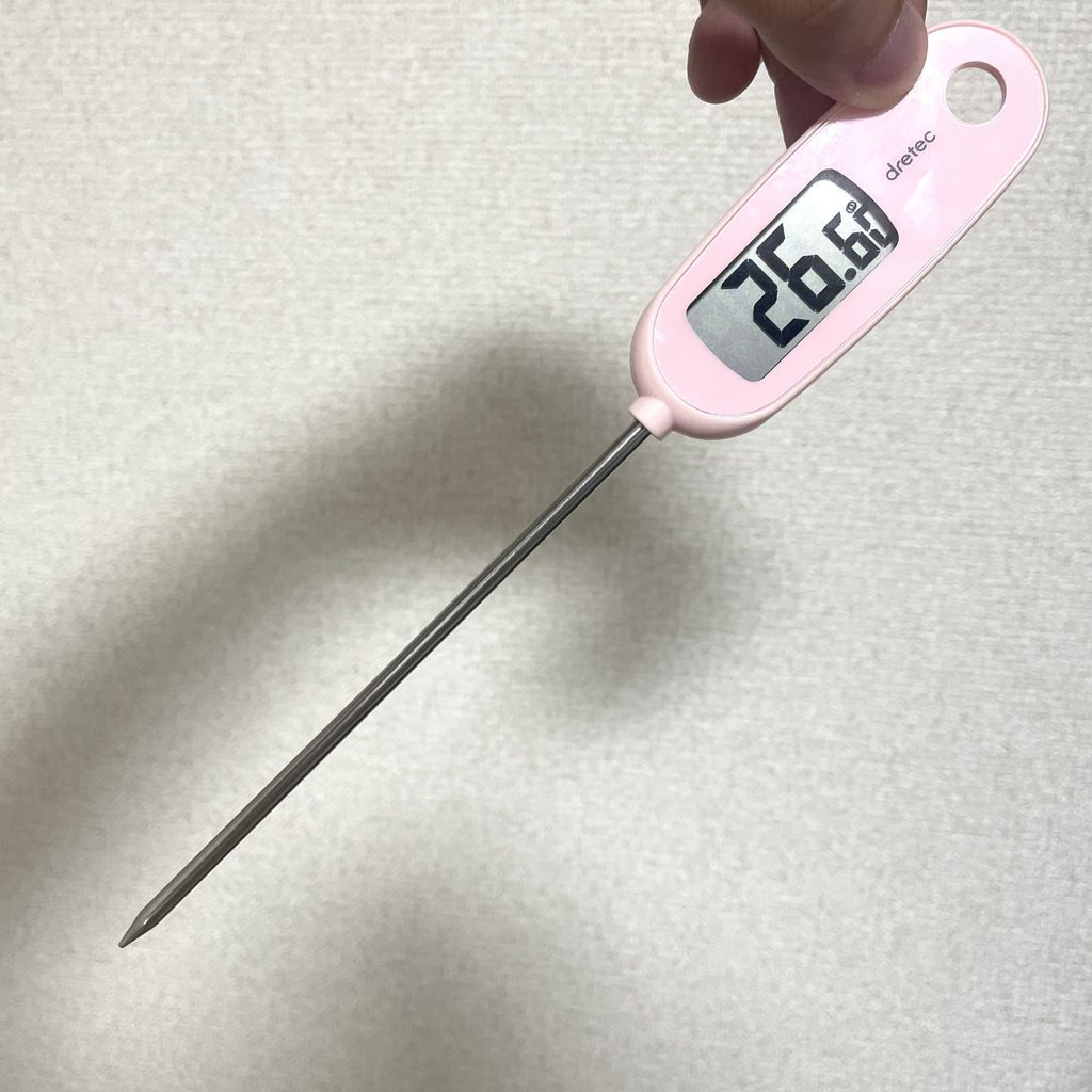 今回使用したデジテル温度計。室温は26.6℃